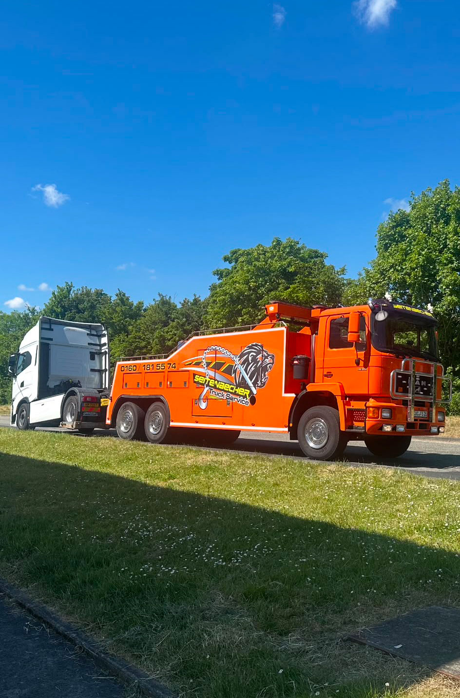 Schwerlast Abschlepptechnik von Abschleppdienst Seitenbecher